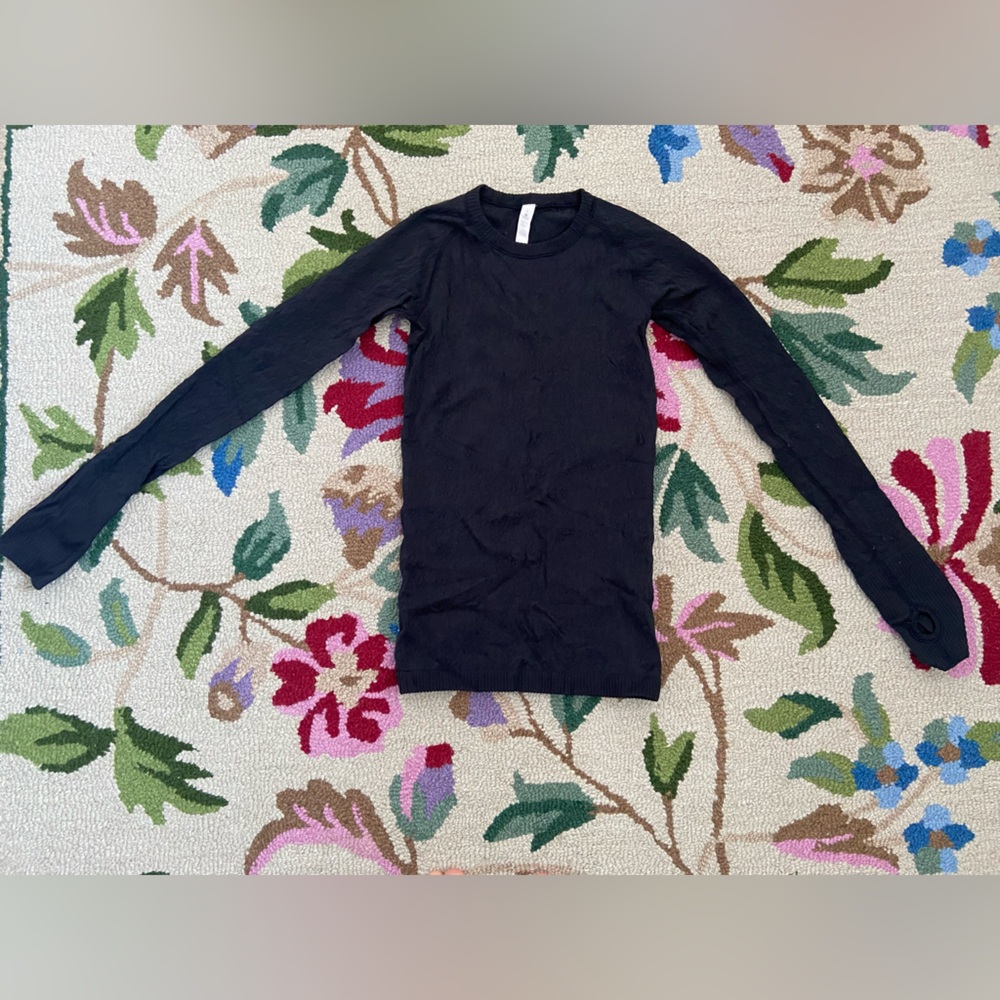Lululemon Black Longsleeves Hip Length size 2